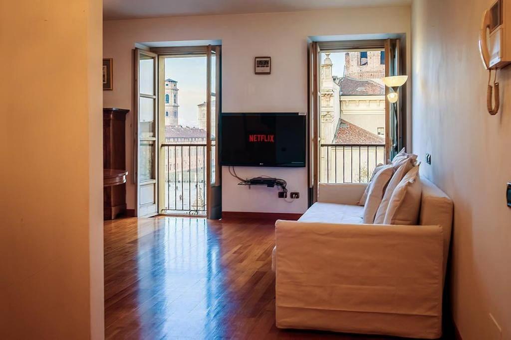 Appartement In Piazza Castello Exclusive Con Vista Unica Su Piazza Castello